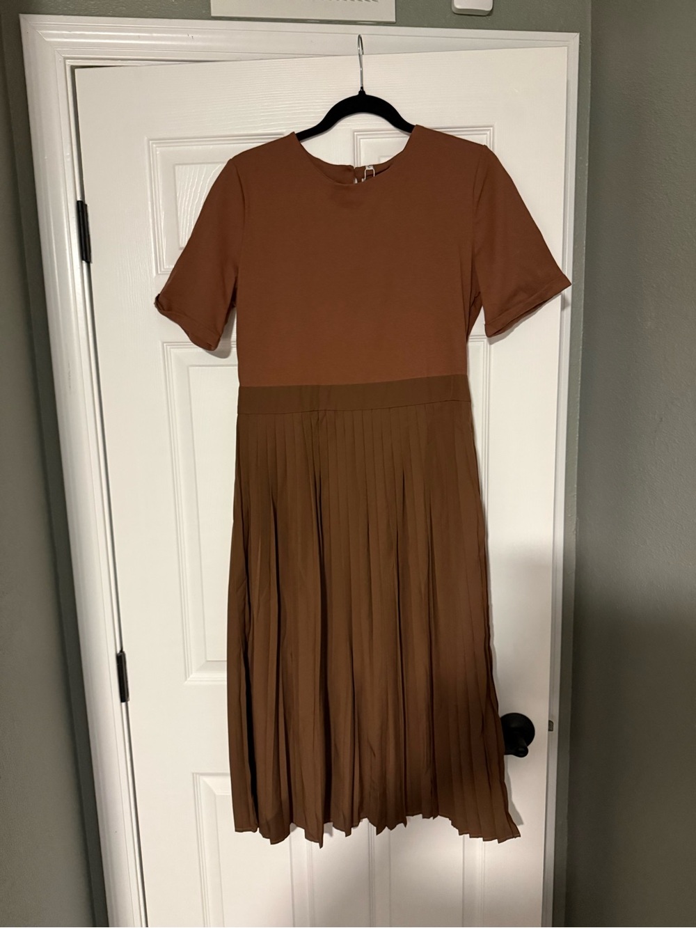 Petallush Rust Brown Pleated Midi Dress